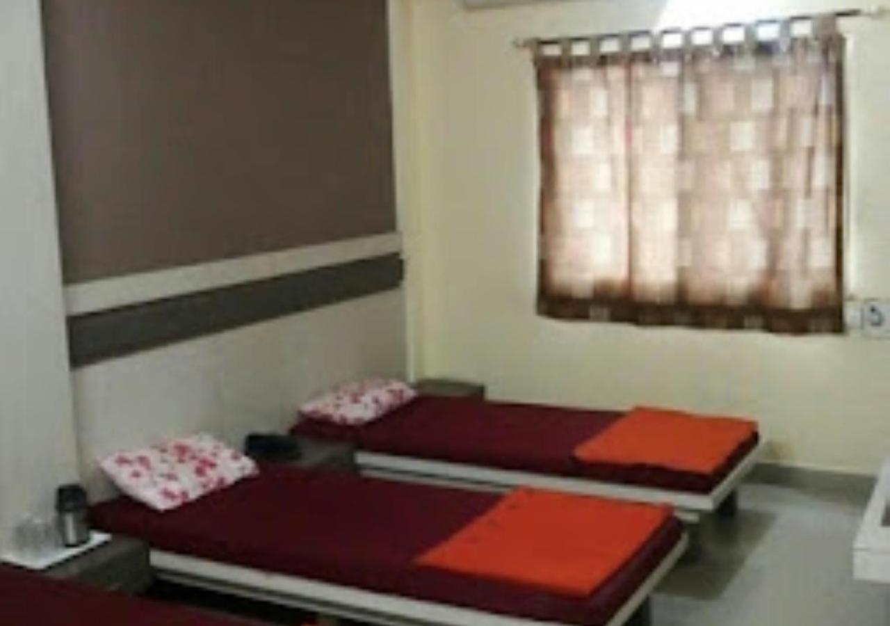 Hotel Mayur Restaurant Chandrapur 外观 照片