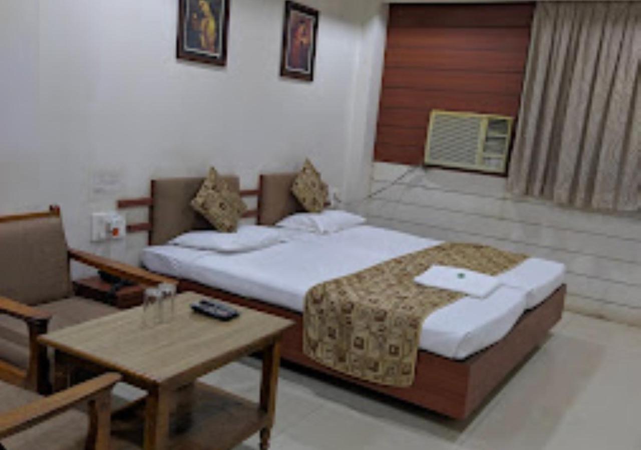 Hotel Mayur Restaurant Chandrapur 外观 照片