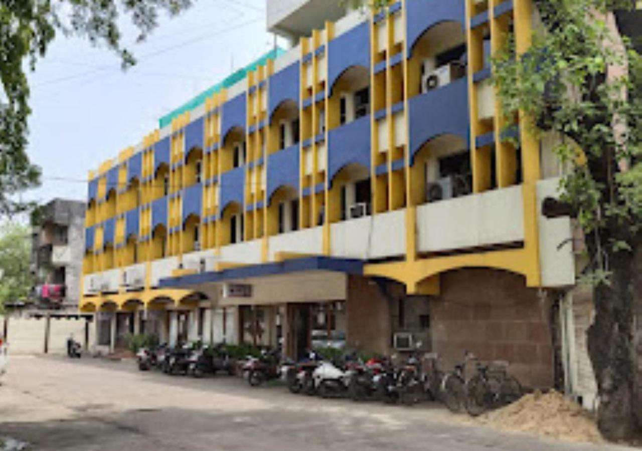 Hotel Mayur Restaurant Chandrapur 外观 照片
